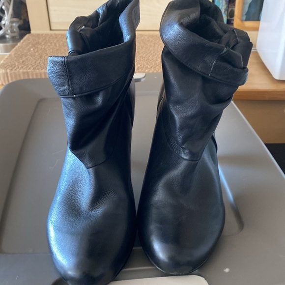 Black Steven Madden 3 1/4” heel boots used good condition - Picture 6 of 10